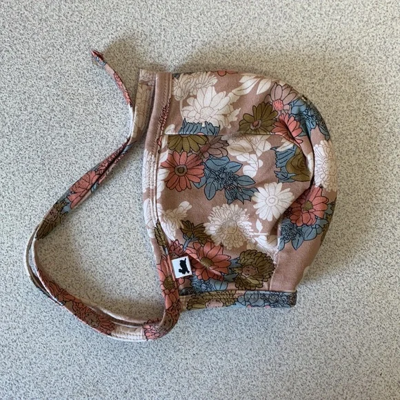 Little and Lively fleece lined baby hat - Picture 2 of 4